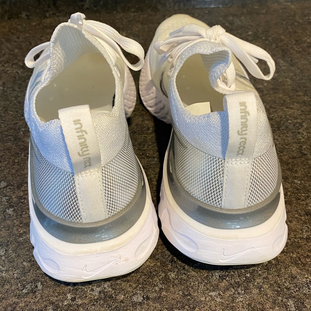 Nike React Size 8 - image 3
